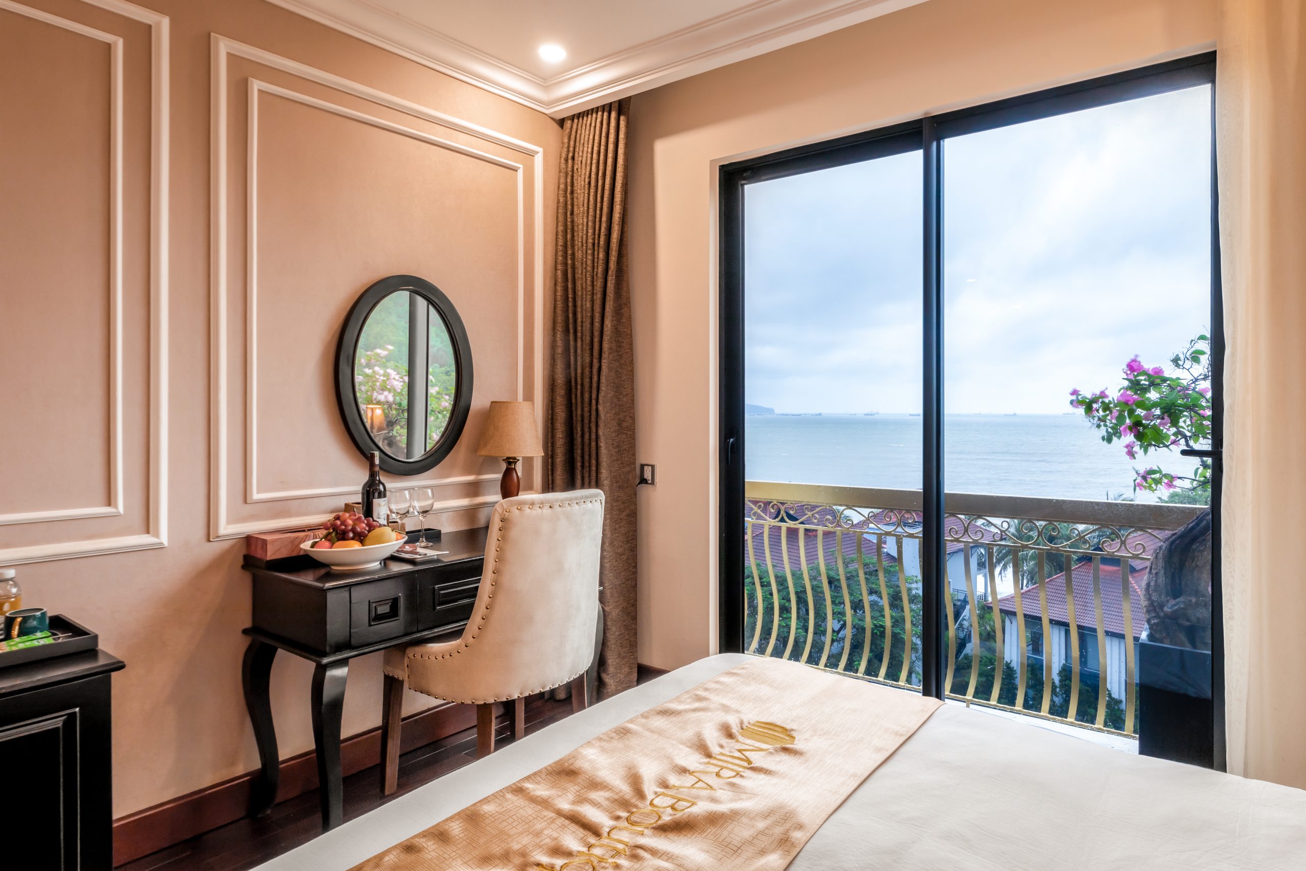Phòng Junior Suite Balcony and Sea View